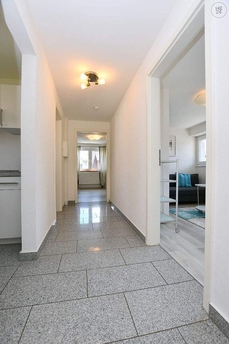 Voll möblierte Wohnung mit Stellplatz in Stuttgart Zuffenhausen nähe Porsche 2 zimmer