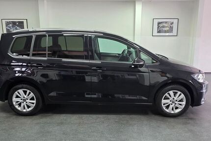 VW Touran 44.000 km 25.900 € Asperg/Ludwigsburg bei Stuttgart 71679
