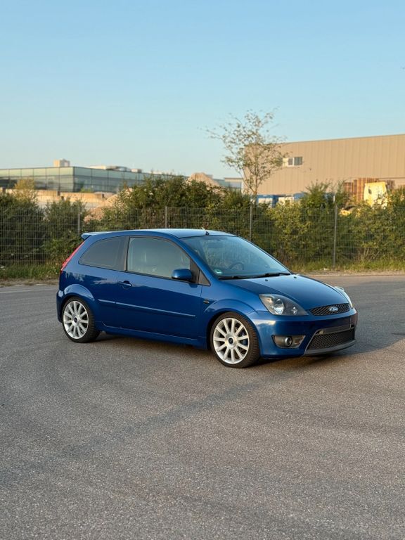 Ford Fiesta 275.000 km 4.200 € Winnenden 71364