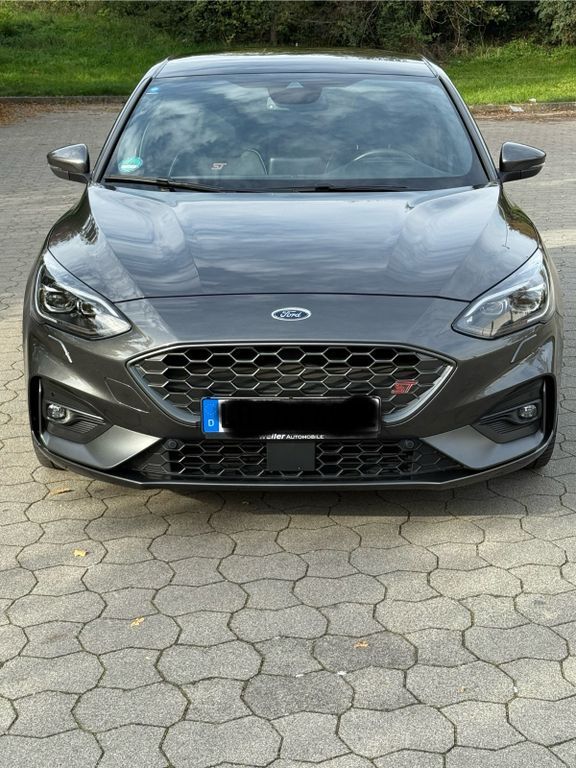 Ford Focus 40.000 km 26.500 € Ludwigsburg 71642