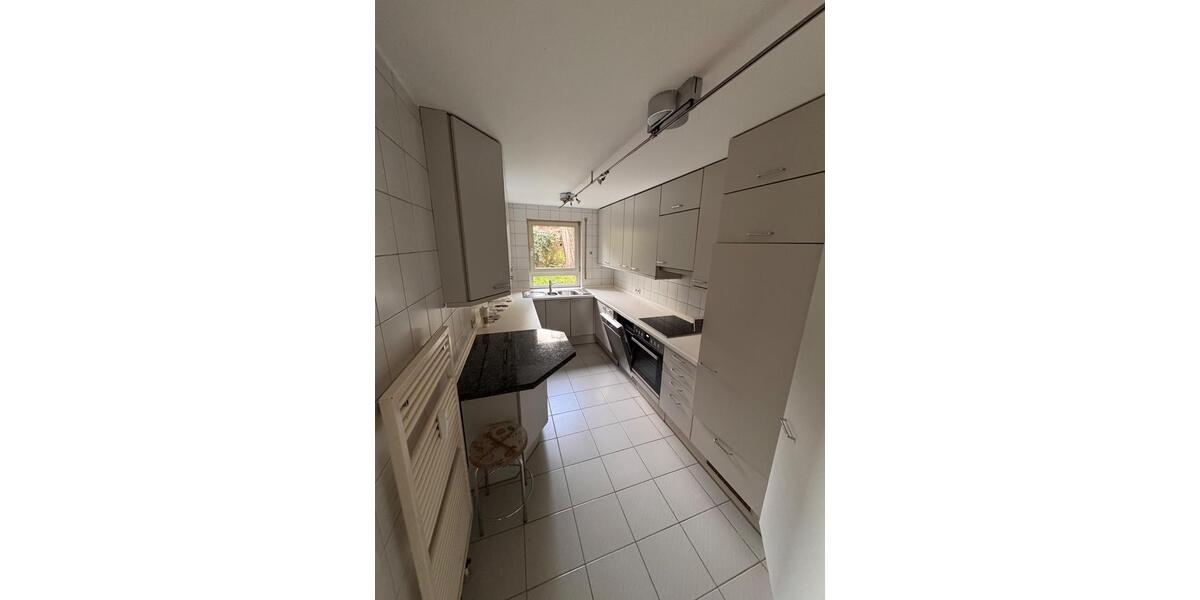 Erdgeschoßwohnung Esslingen am Neckar Hegensberg - 4.5 Zimmer, 109 m&sup2;, 1.300&euro; | Angebot:26311596