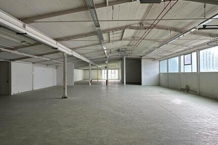 ca. 600 m² Lager-Produktionsflächen in Kirchheim zimmer