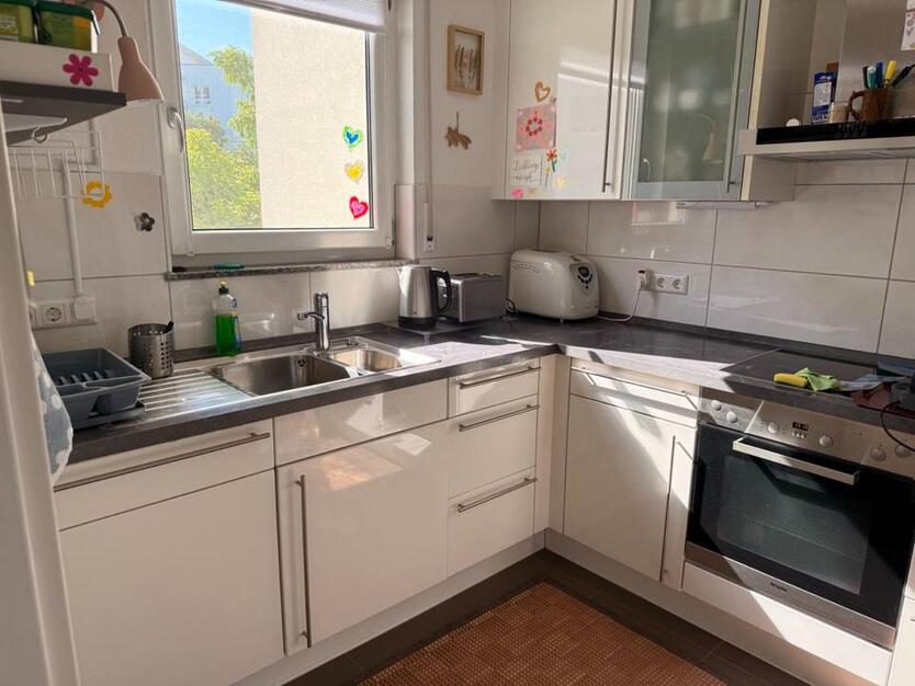 Helle, neuwertige und ruhige 4-Zi. Wohnung in Metzingen