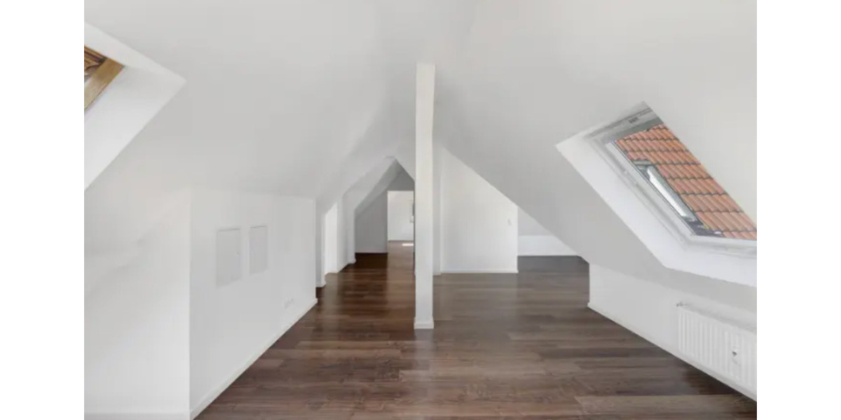 Dachgeschoßwohnung Esslingen am Neckar - 2.5 Zimmer, 49 m&sup2;, 900&euro; | Angebot:24615012