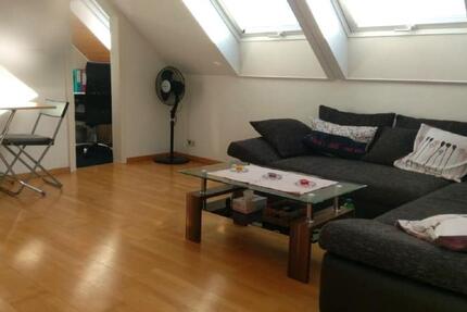 Sonnige 2-Zimmer-Dachwohnung mit Balkon in Stuttgart-Plieningen 2 zimmer