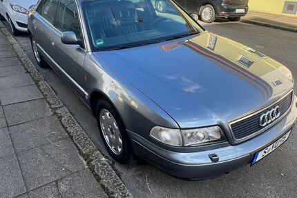 Audi A8 221.500 km 9.990 &euro; Stuttgart 70435