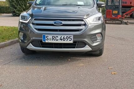 Ford Kuga 140.000 km 12.900 € Stuttgart 70437