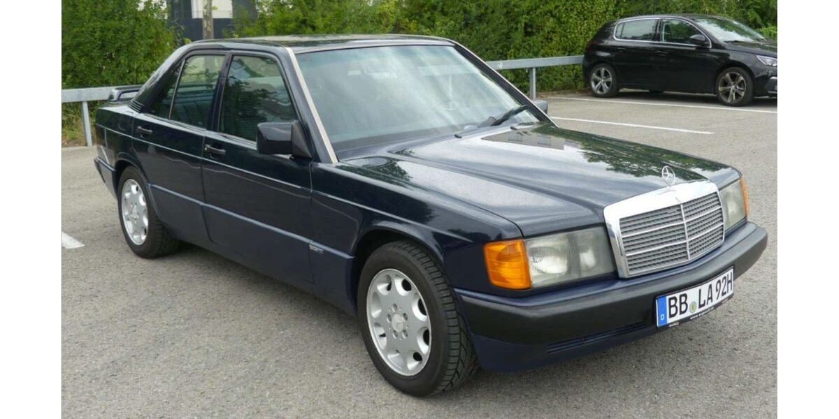 Mercedes-Benz 190 180.000 km 9.000 &euro; Holzgerlingen 71088