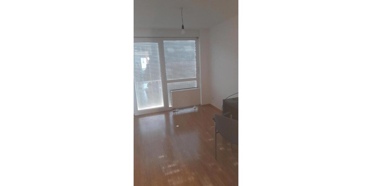 Erdgeschoßwohnung Stuttgart Feuerbach - 4 Zimmer, 90 m&sup2;, 1.700&euro; | Angebot:26409384