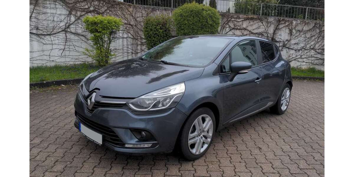 Renault Clio 98.000 km 7.500 &euro; Stuttgart, Landeshauptstadt 70619