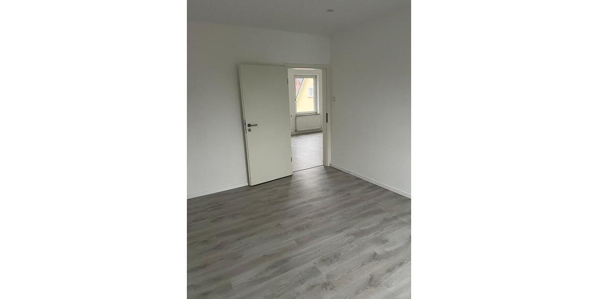 Etagenwohnung Stuttgart Degerloch - 3 Zimmer, 70 m&sup2;, 1.100&euro; | Angebot:26350163
