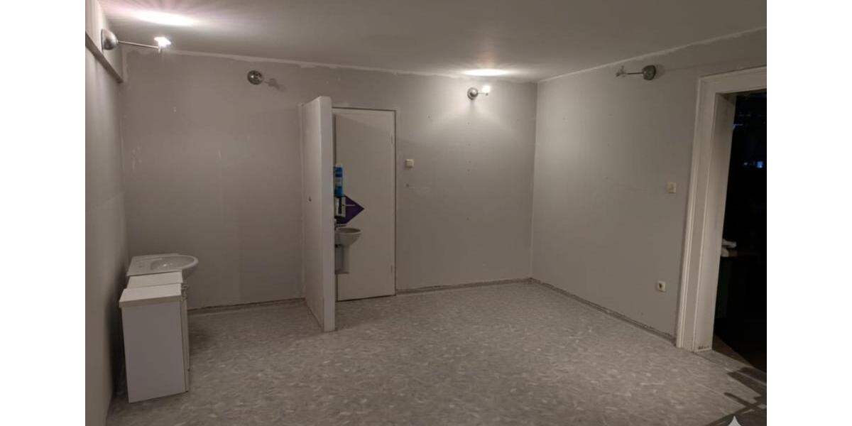 Gewerbeobjekt Esslingen am Neckar Oberesslingen - 2.000&euro; | Angebot:24723003