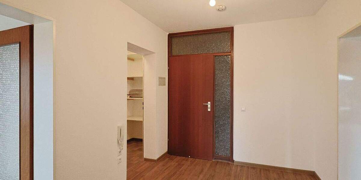 Etagenwohnung Weissach - 3 Zimmer, 95 m&sup2;, 1.100&euro; | Angebot:25372316