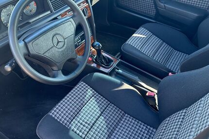 Mercedes-Benz 190 60.500 km 13.900 &euro; Schlaitdorf 72667