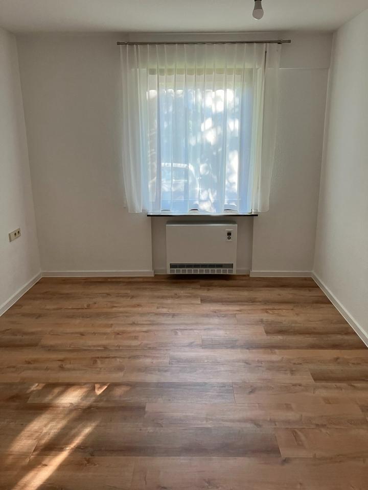 bezugsfertige 2-Zimmer-Wohnung mit EBK und Garten, Privatverkauf