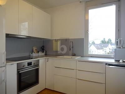 STILVOLL MÖBLIERT UND HELL IN SILLENBUCH 3 zimmer