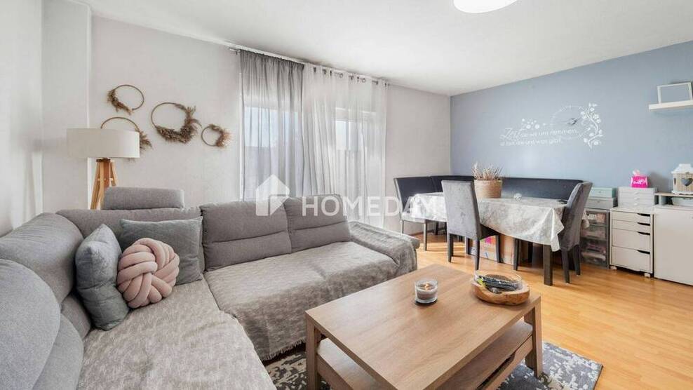 Gepflegte Wohnung mit sonnigem Balkon und Garage in familienfreundlicher Lage in Backnang