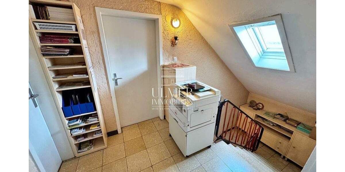 gepflegte Doppelhaushälfte mit großzügigem Grundstück in bester Lage von Böblingen 8 zimmer