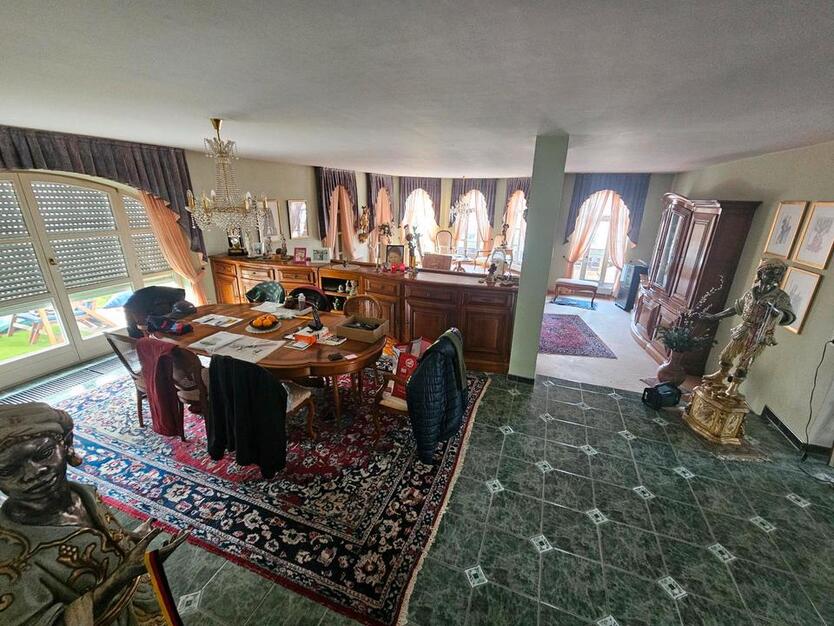 Exklusive Villa mit Pool,Sauna,Wintergarten Traumhaus zu Verkauf