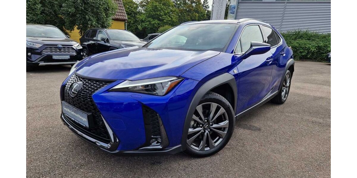 Lexus UX 13.814 km 37.990 &euro; Nürtingen 72622