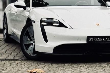 Porsche Taycan 11.700 km 64.900 € Ebersbach an der Fils 73061