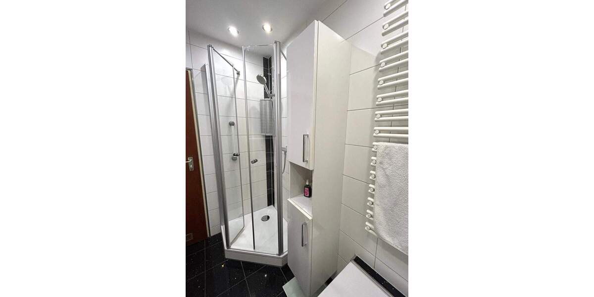 Etagenwohnung Stuttgart Hofen - 2 Zimmer, 61 m&sup2;, 235.000&euro; | Angebot:24657186