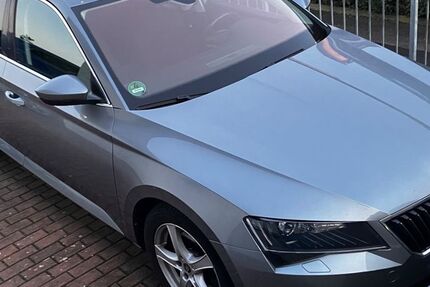Skoda Superb 128.000 km 18.300 &euro; Aidlingen 71134