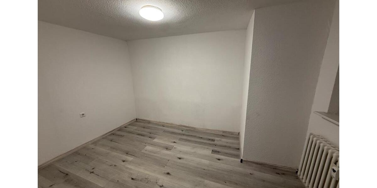 Etagenwohnung Metzingen - 2 Zimmer, 84 m&sup2;, 600&euro; | Angebot:26023488