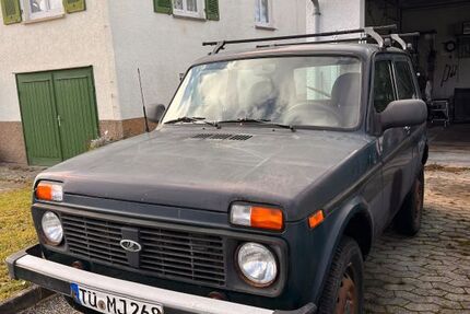 Lada Niva 110.000 km 4.200 € Pfäffingen 72119