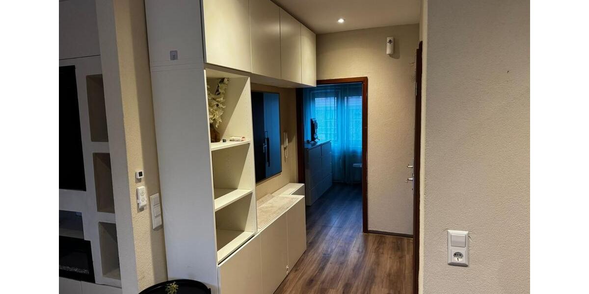 Dachgeschoßwohnung Ludwigsburg Eglosheim - 2.5 Zimmer, 67 m&sup2;, 299.000&euro; | Angebot:25446714