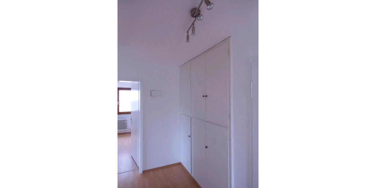 Dachgeschoßwohnung Stuttgart Neuwirtshaus - 3 Zimmer, 67 m&sup2;, 800&euro; | Angebot:26320176