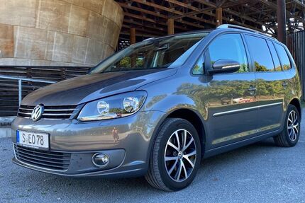 VW Touran 211.000 km 9.900 € Stuttgart 70567