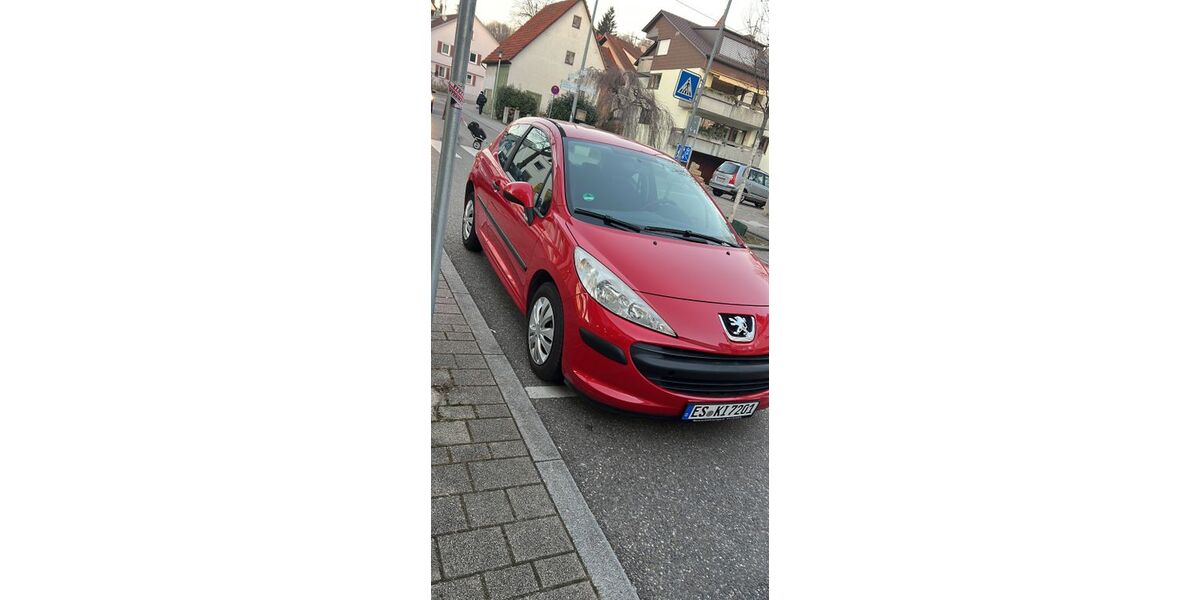 Peugeot 207 180.000 km 2.100 € Esslingen am Neckar 73730