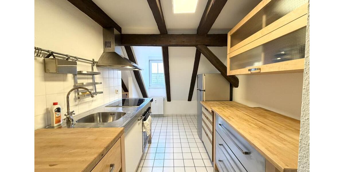 Dachgeschoßwohnung Esslingen am Neckar - 3.5 Zimmer, 105 m&sup2;, 1.400&euro; | Angebot:26057341