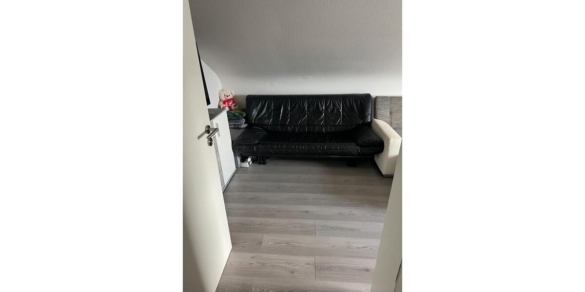 Dachgeschoßwohnung Kirchheim unter Teck - 2 Zimmer, 46 m&sup2;, 850&euro; | Angebot:26592005