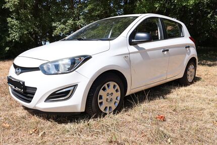 Hyundai i20 106.000 km 4.750 &euro; Sachsenheim 74343