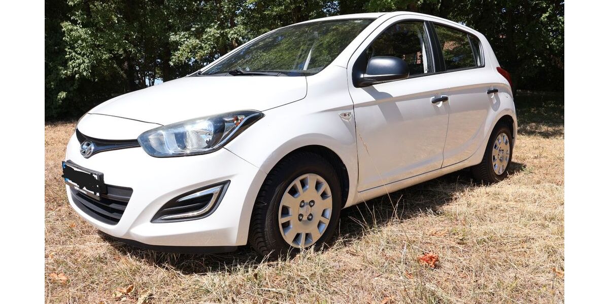Hyundai i20 106.000 km 4.750 &euro; Sachsenheim 74343