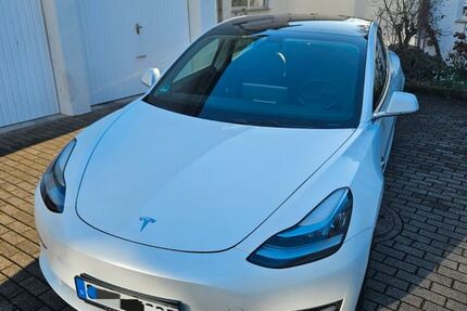 Tesla Model 3 149.000 km 19.500 &euro; Stuttgart 70378