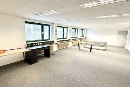 Gewerbeobjekt Ditzingen - 2.093&euro; | Angebot:25289335