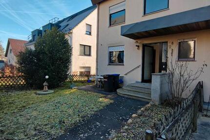 Doppelhaushälfte mit Garage, 3 Stellplätze, Terrasse & Balkon 6 zimmer