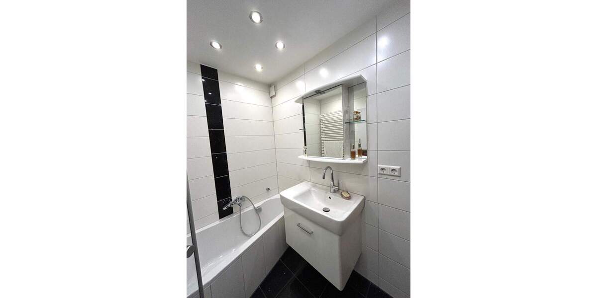 Etagenwohnung Stuttgart Hofen - 2 Zimmer, 61 m&sup2;, 235.000&euro; | Angebot:24657186