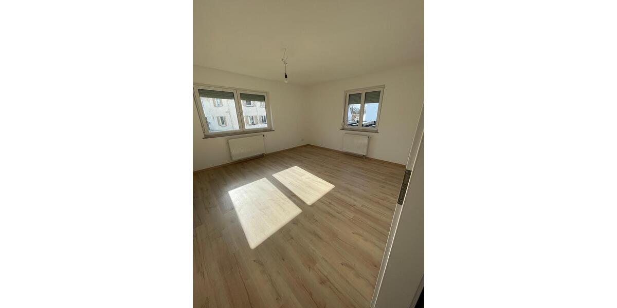 Erdgeschoßwohnung Esslingen am Neckar Oberesslingen - 3 Zimmer, 75 m&sup2;, 1.500&euro; | Angebot:25499690