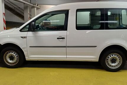 VW Caddy 115.000 km 12.400 € Esslingen am Neckar 73733