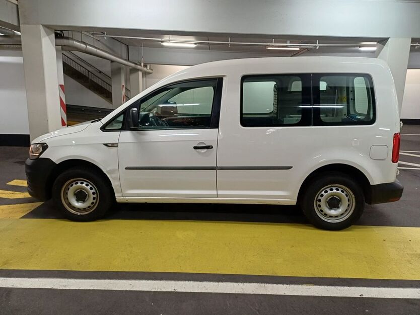 VW Caddy 115.000 km 12.400 € Esslingen am Neckar 73733