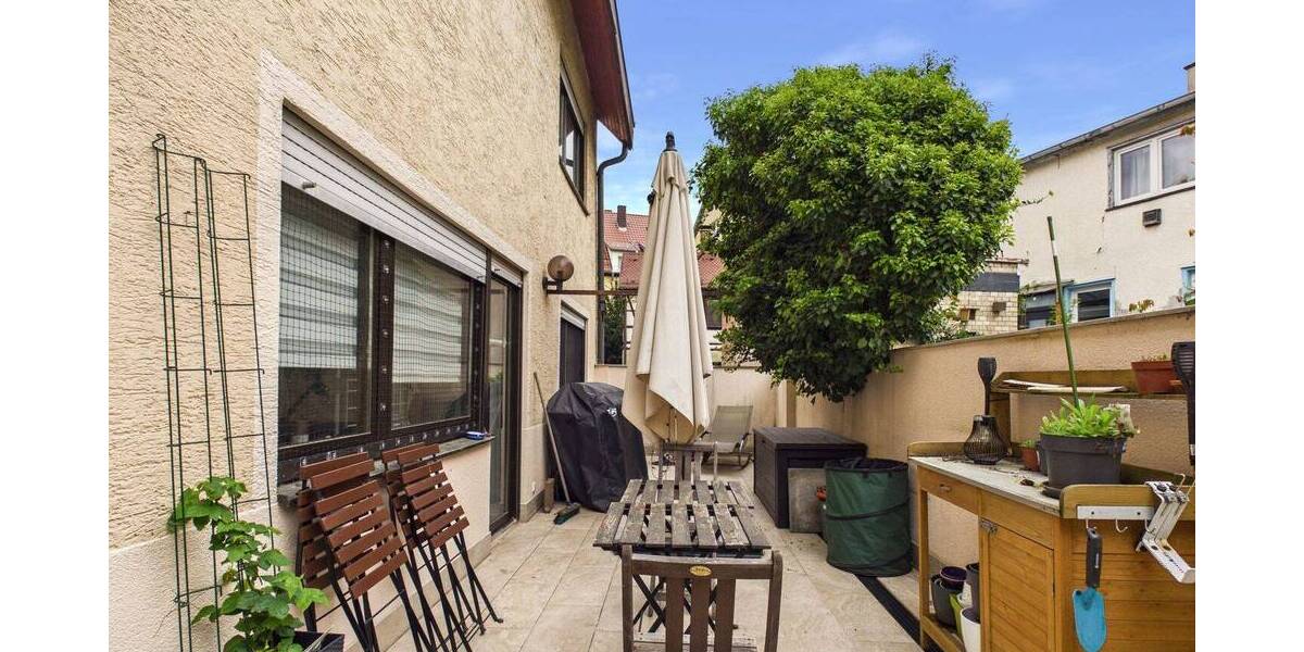 Etagenwohnung Bad-Cannstatt Bad Cannstatt - 3 Zimmer, 87 m&sup2;, 1.615&euro; | Angebot:26417581