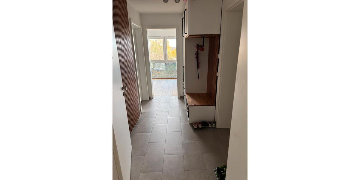 Moderne 4 Zimmer Wohnung mit Balkon, 2 Stellplätze, E-Ladestation 4 zimmer