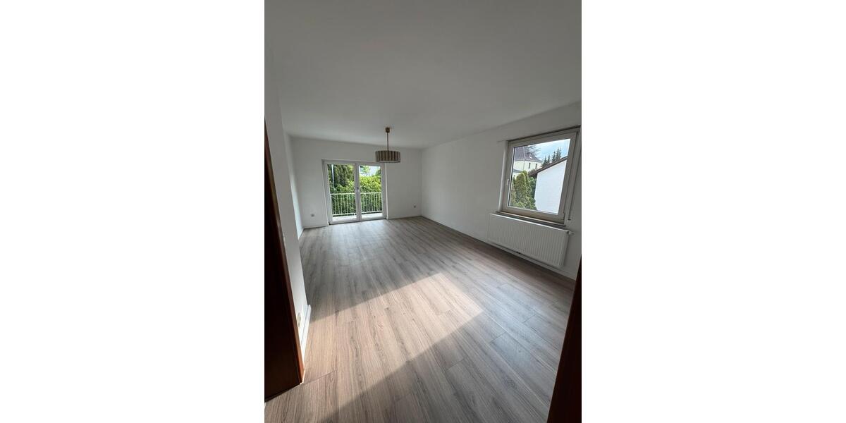 Etagenwohnung Stuttgart Zuffenhausen - 4 Zimmer, 85 m&sup2;, 1.600&euro; | Angebot:26648300