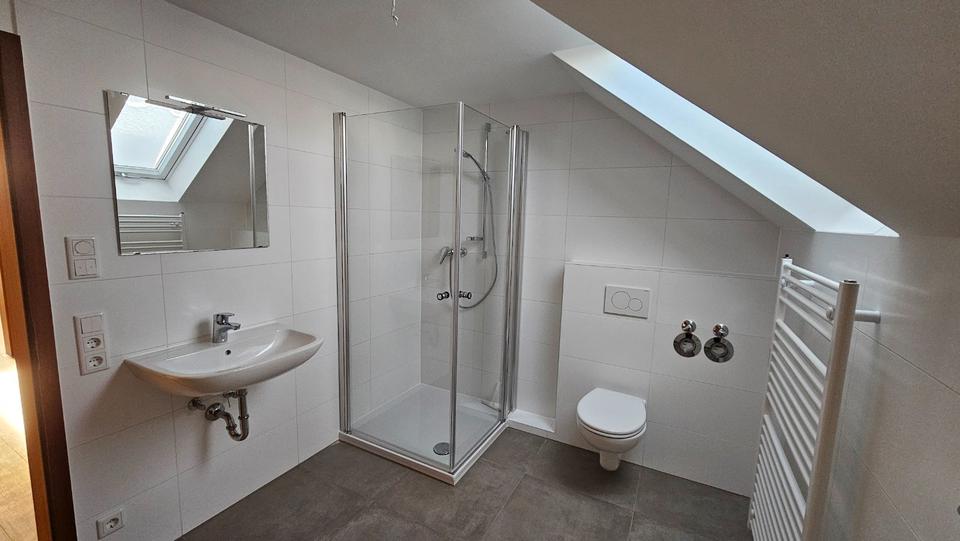 Dachgeschoßwohnung Stuttgart Birkach - 4 Zimmer, 123 m&sup2;, 1.600&euro; | Angebot:24840678