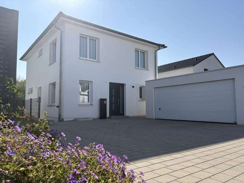 Haus zum Mieten in Dettenhausen 2.400 € 150 m²