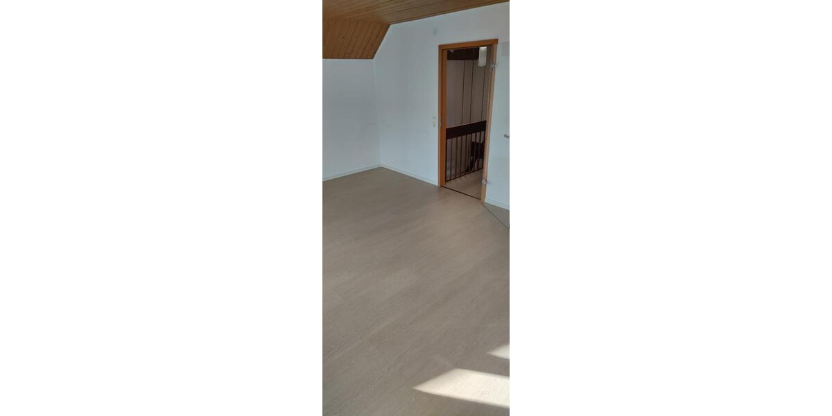 Reihenhaus Holzgerlingen - 4 Zimmer, 139 m&sup2;, 1.900&euro; | Angebot:25976661